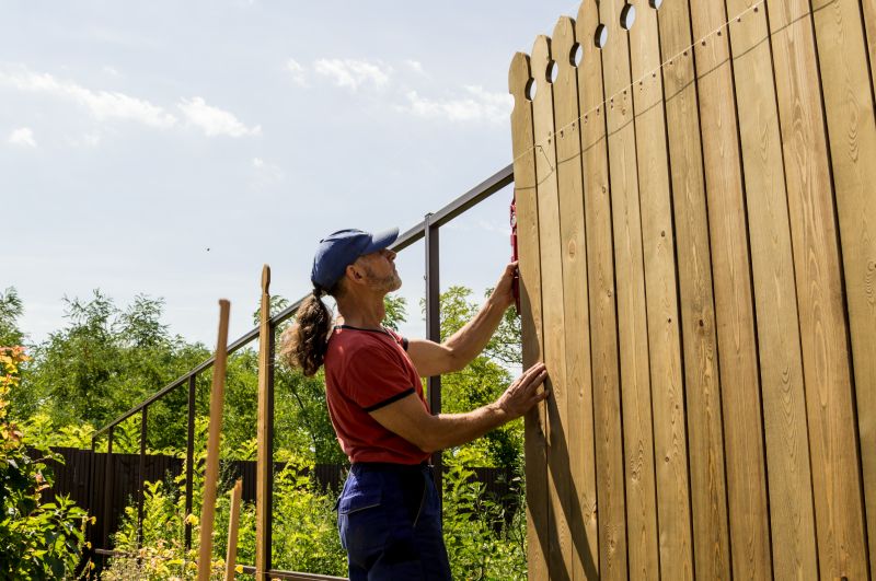 Local Fencing pros at work